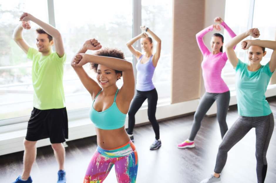 Vai malhar? Zumba emagrece e melhora condicionamento físico