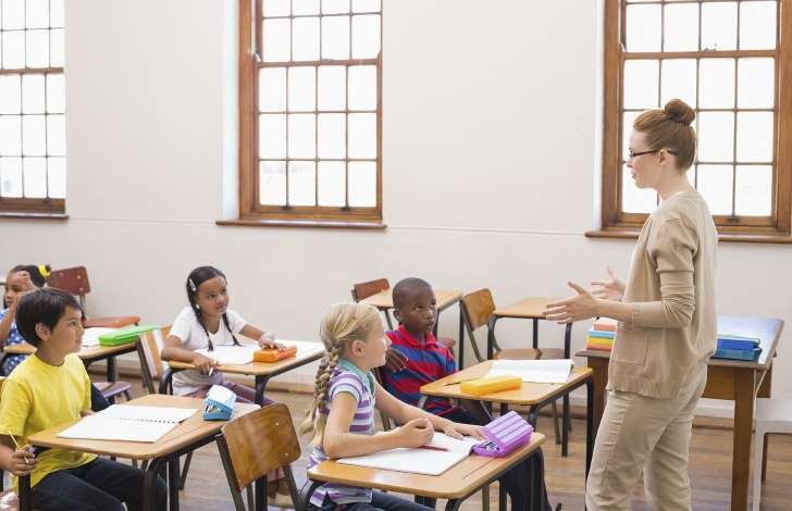 Escola é o melhor lugar para ensinar higiene bucal a crianças